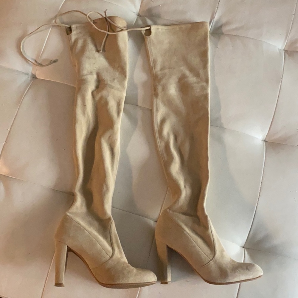 Stuart Weitzman suede cream boots